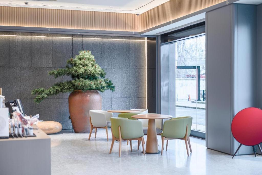 Ji Hutai Road Hotel