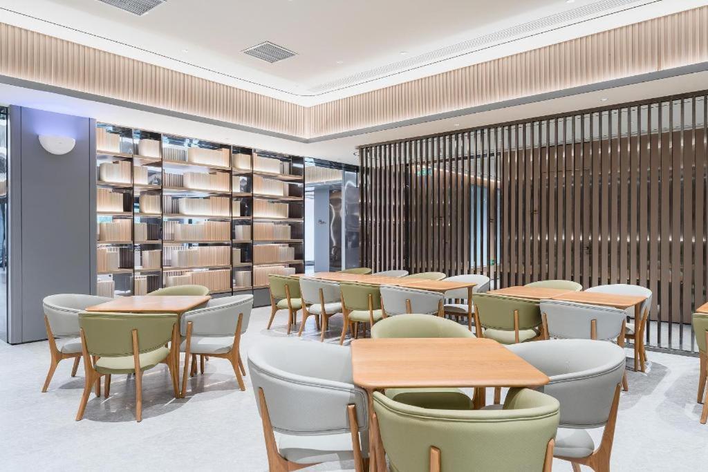 Ji Hutai Road Hotel